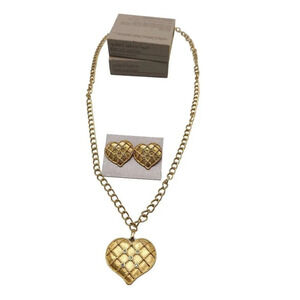 Avon 1987 Clear Rhinestone Quilted Fashion Heart Necklace 28" Earring Set